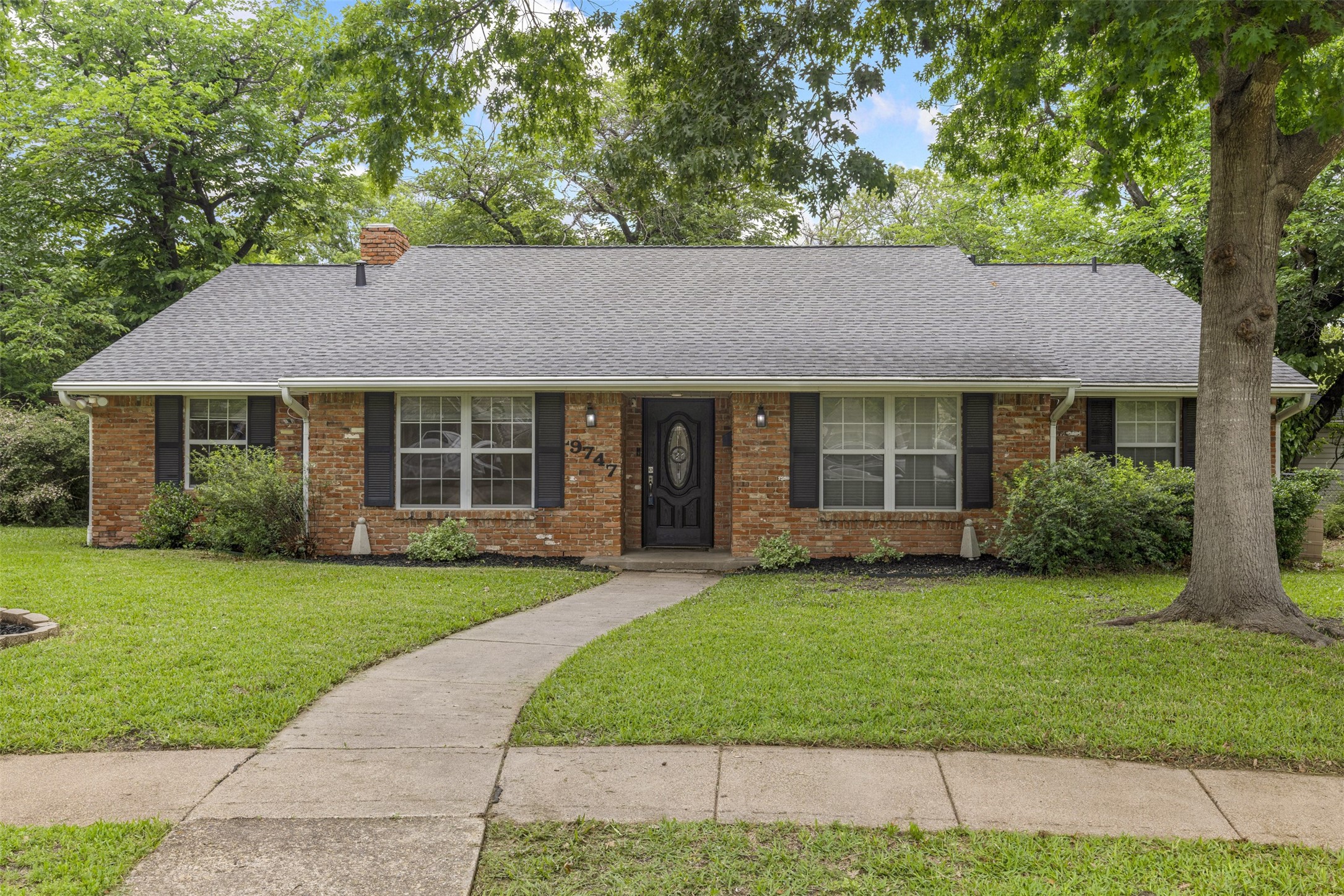 9747 Lanward Circle Dallas TX 75238