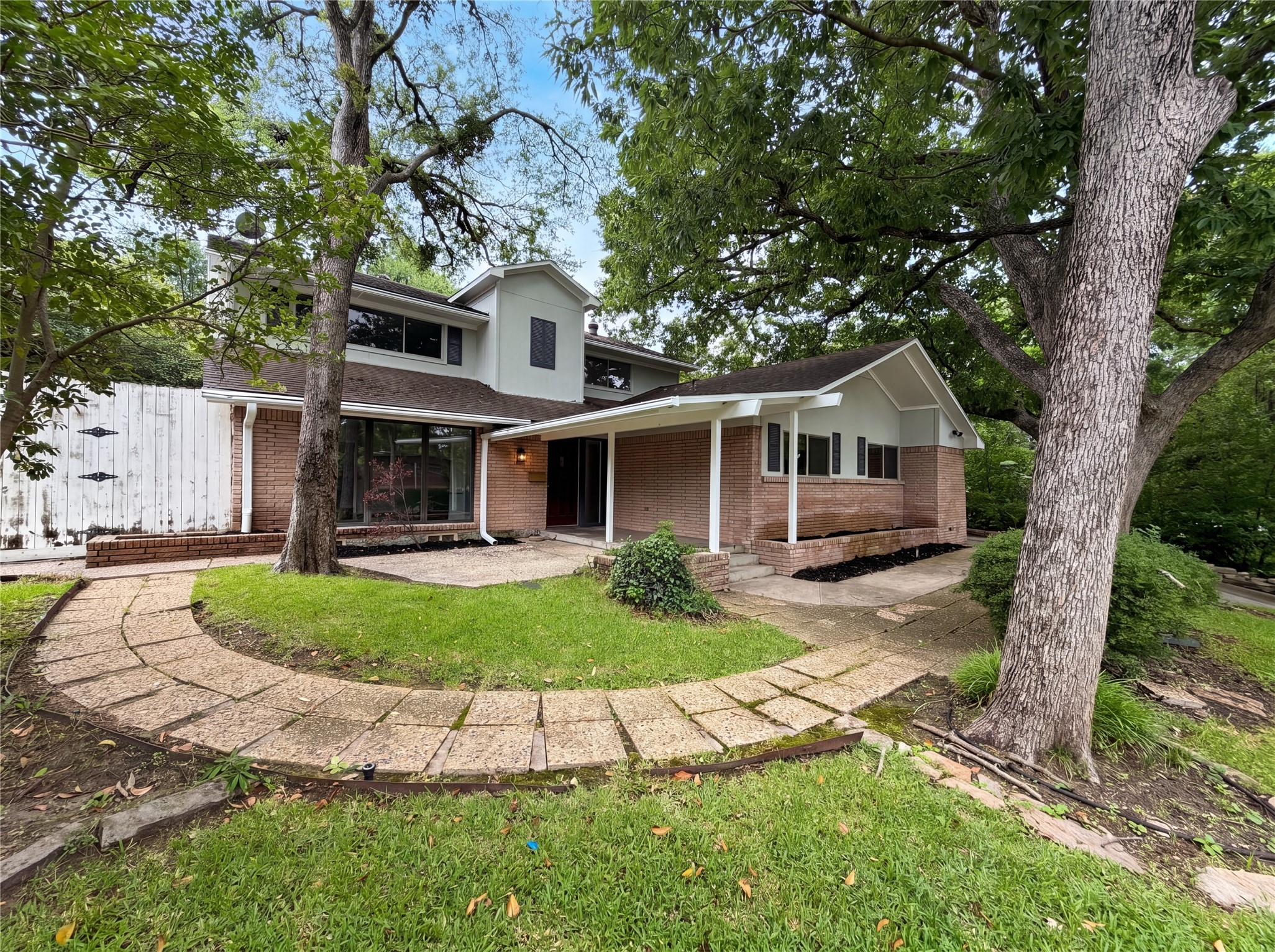 6878 Burwood Lane Dallas TX 75214