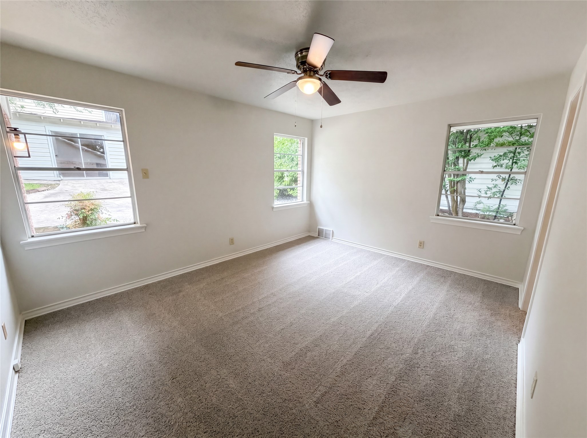 6878 Burwood Lane Dallas TX 75214