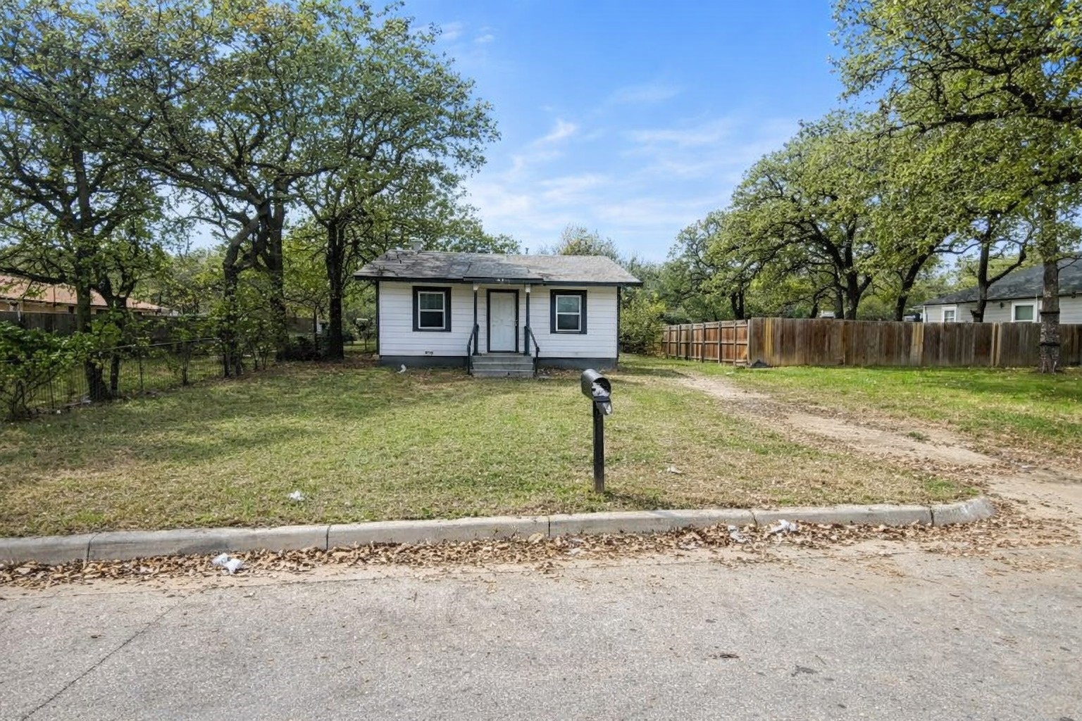 4518 Erath Street Fort Worth TX 76119