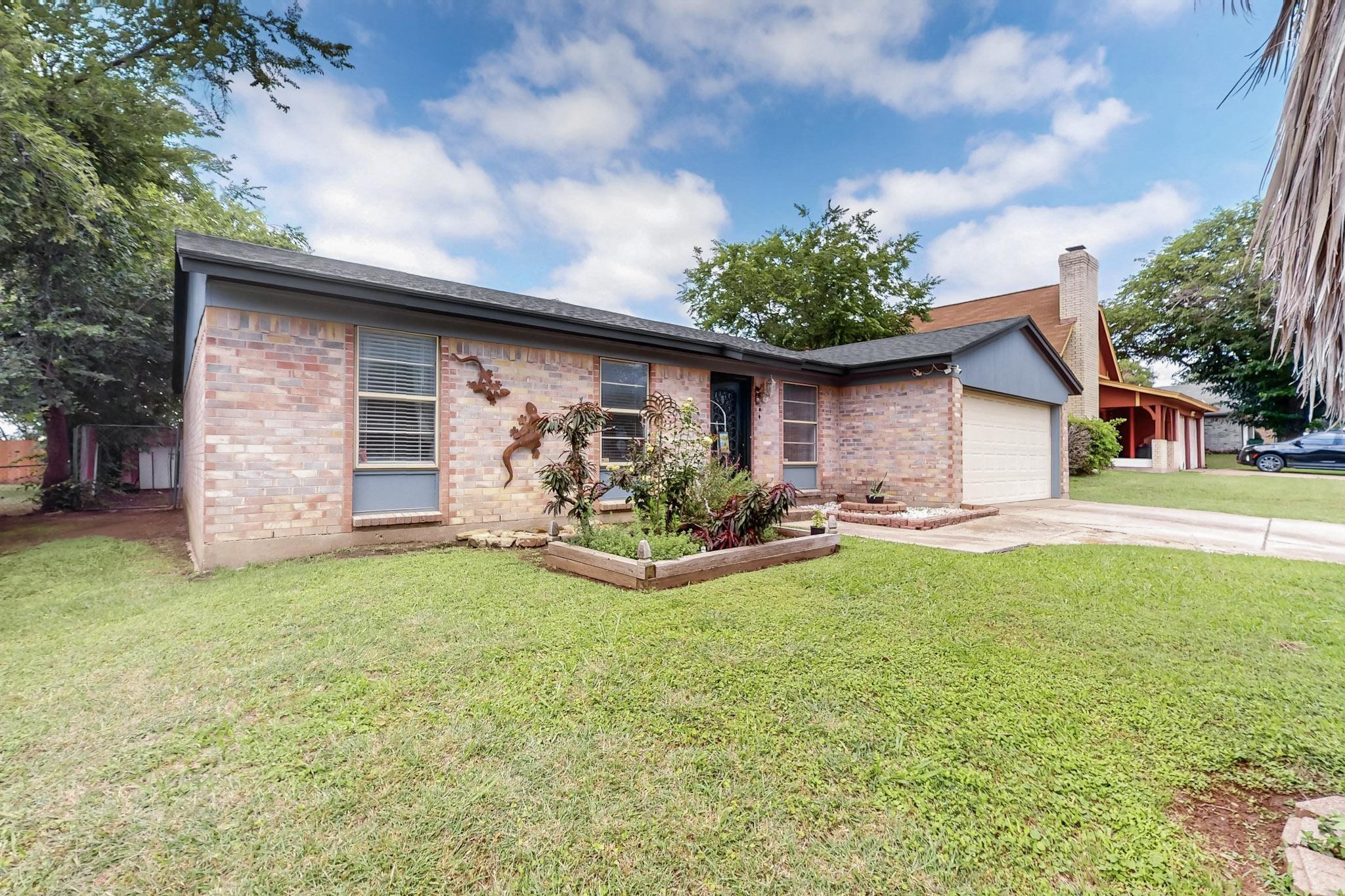 5725 Denise Drive Haltom City TX 76148