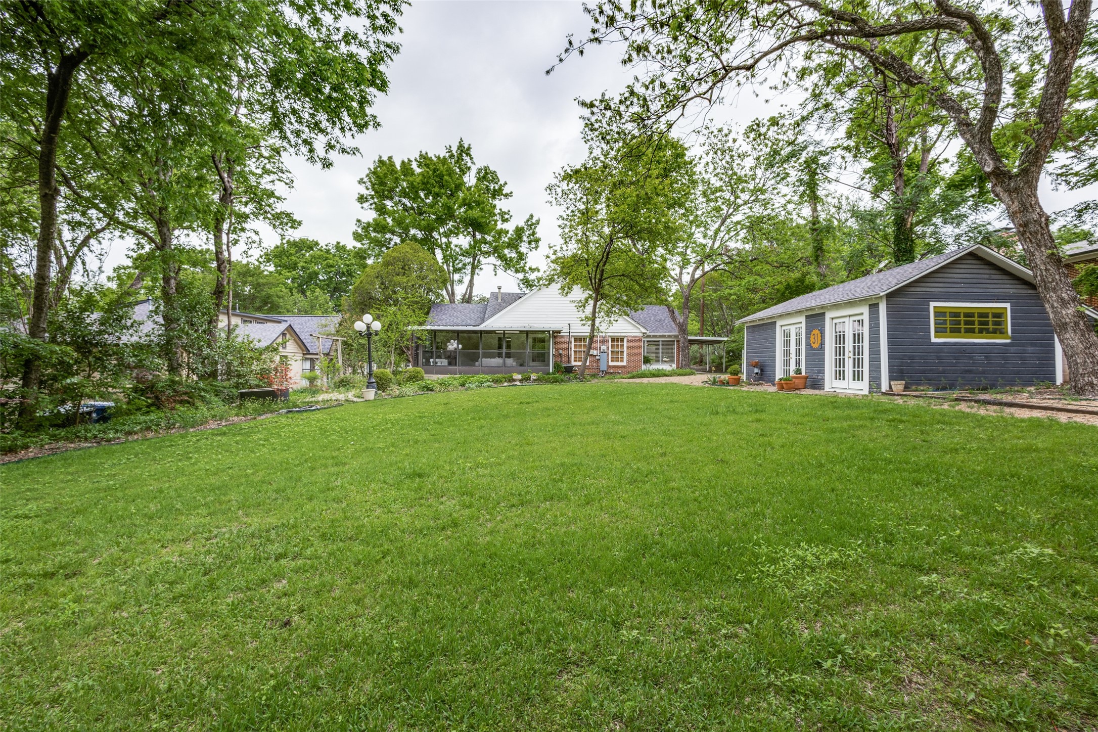 415 W Louisiana Street Mckinney TX 75069