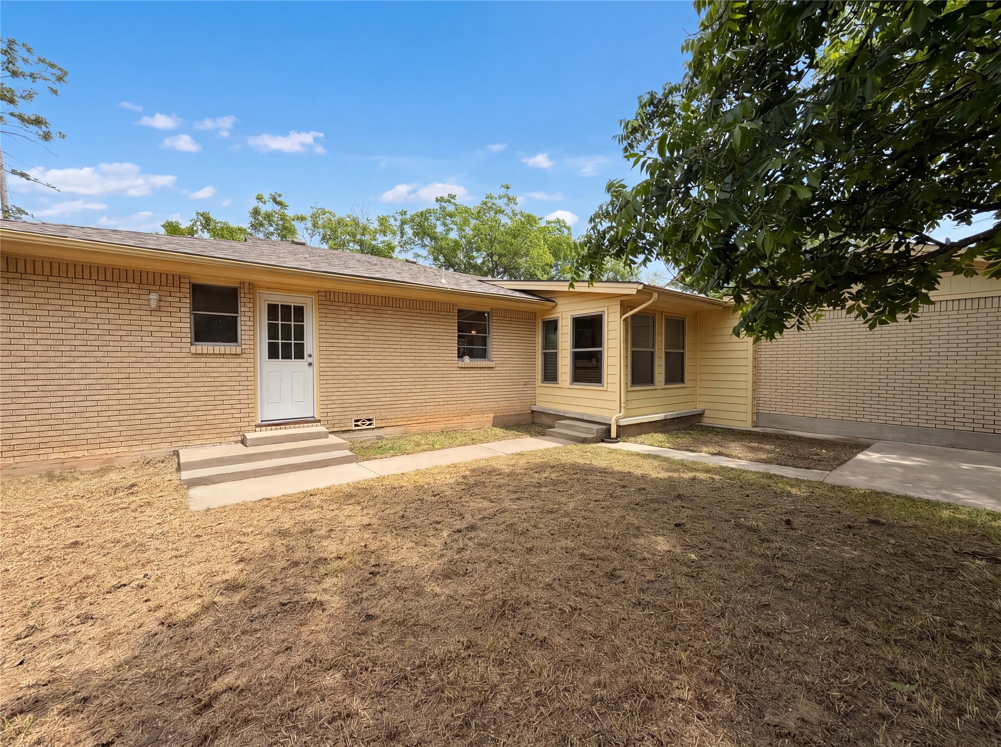 205 W Decatur Street Chico TX 76431