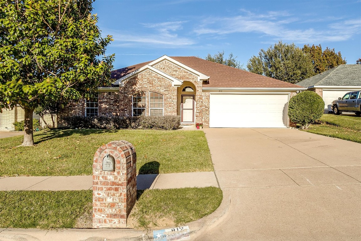 812 Joshua Drive Burleson TX 76028