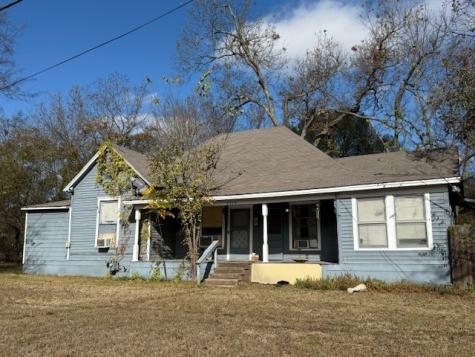 2328 W Sherman Street Paris TX 75460