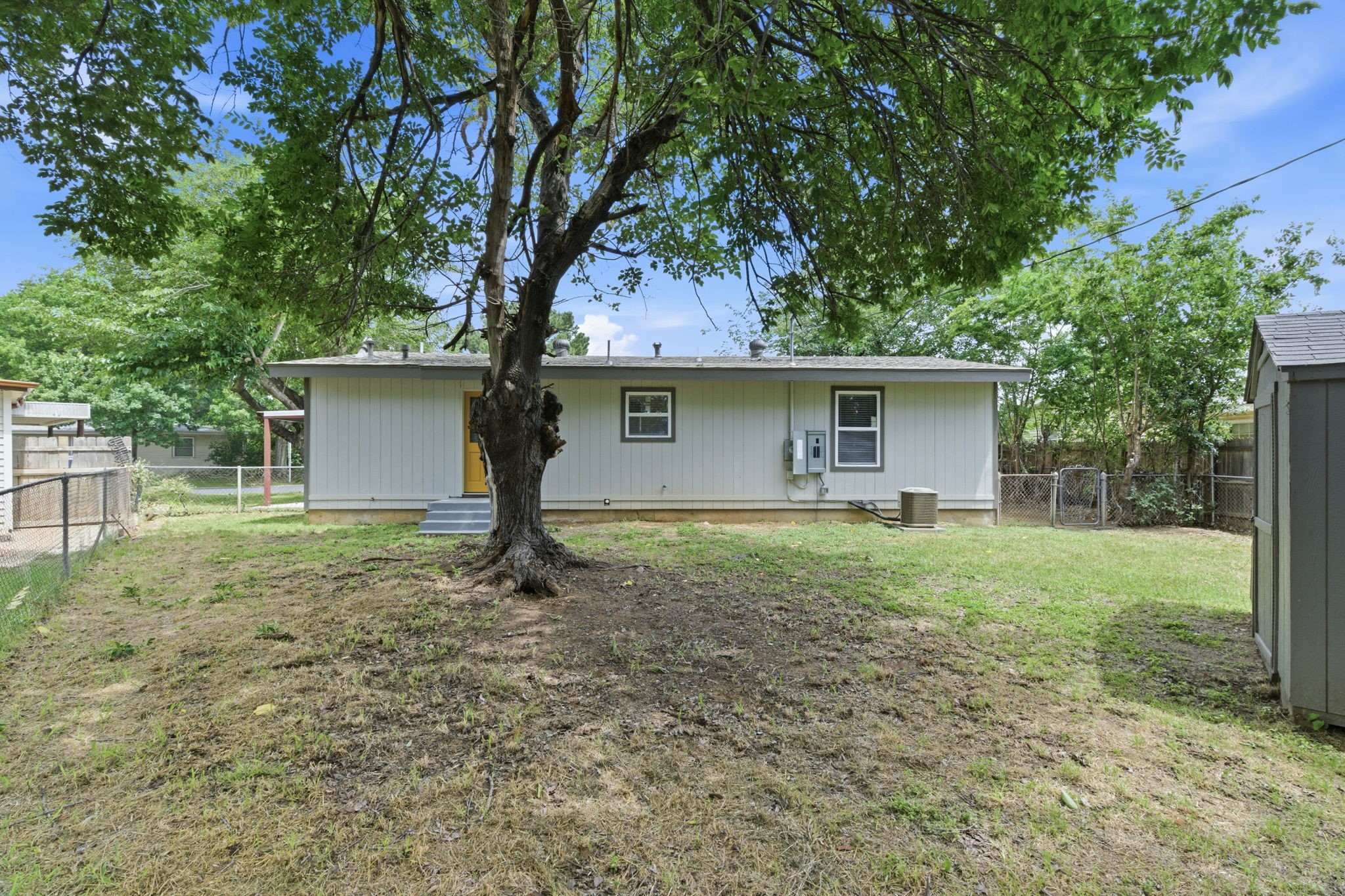 552 Souder Drive Hurst TX 76053