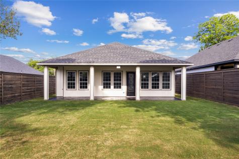617 N Dwight Avenue Dallas TX 75211