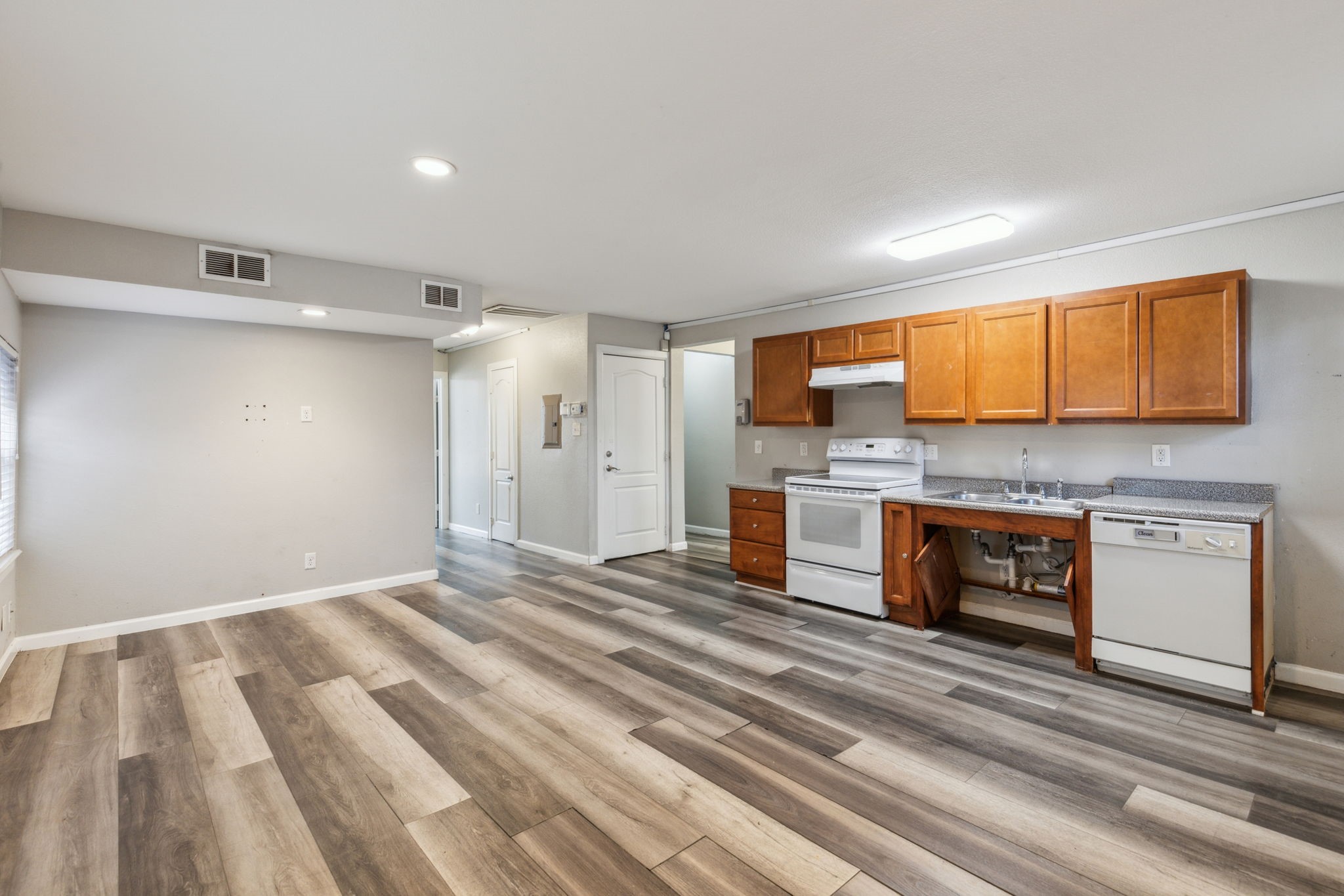 413 E 10th Street Dallas TX 75203