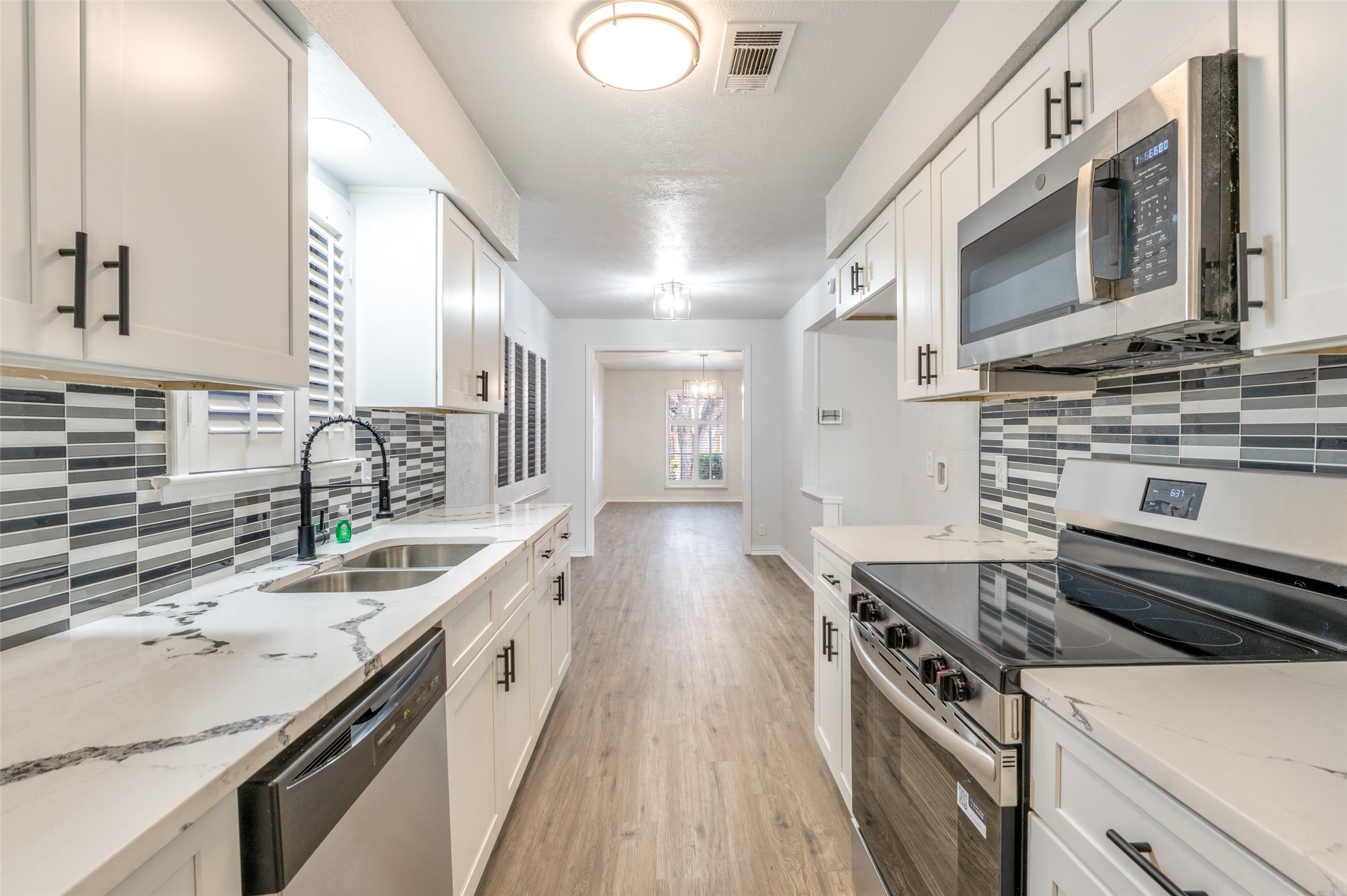 2730 Moonriver Lane Farmers Branch TX 75234