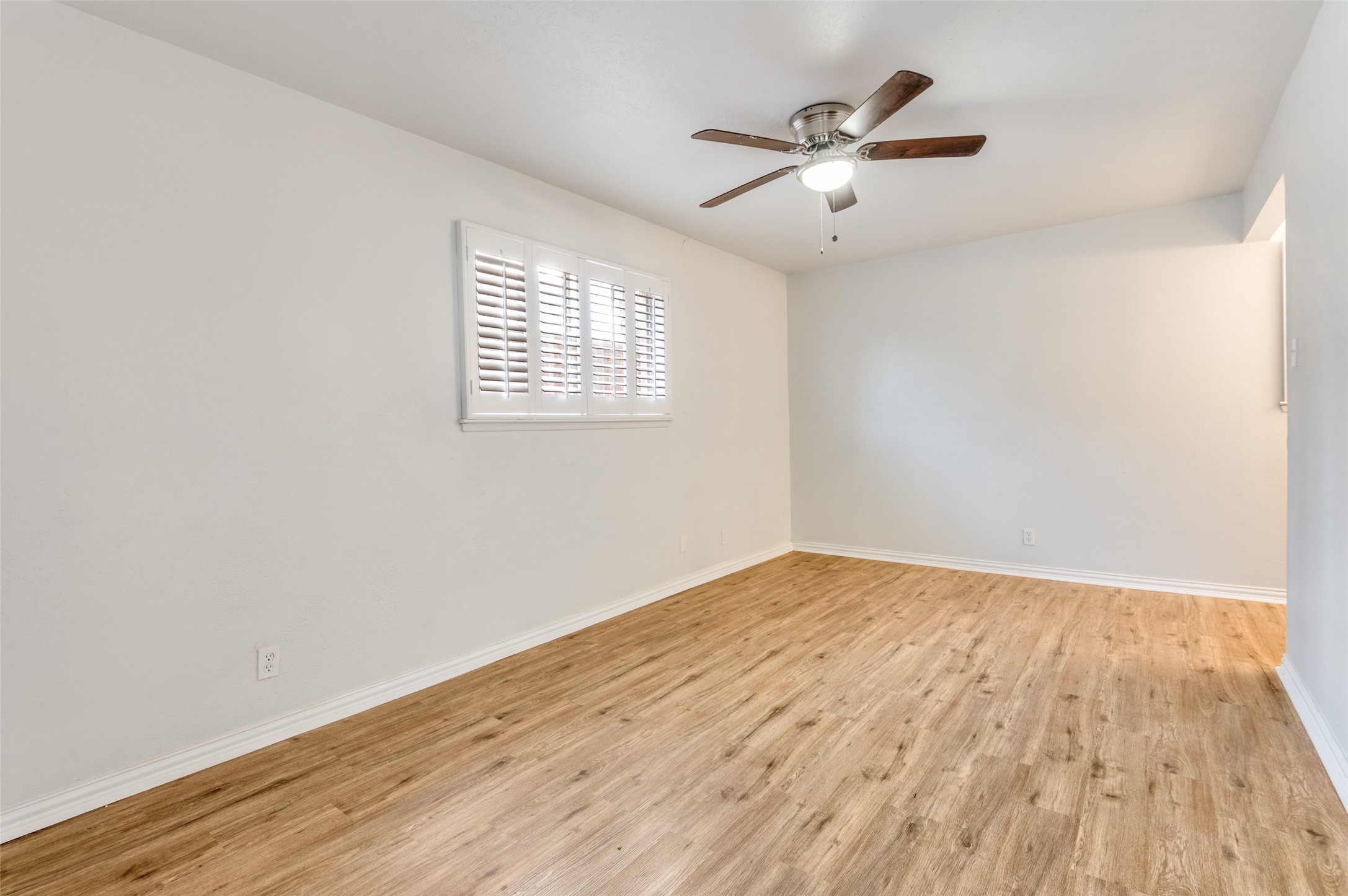 2730 Moonriver Lane Farmers Branch TX 75234