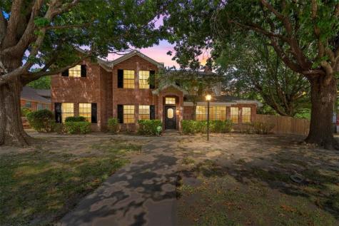 211 Idle Creek Lane Desoto TX 75115