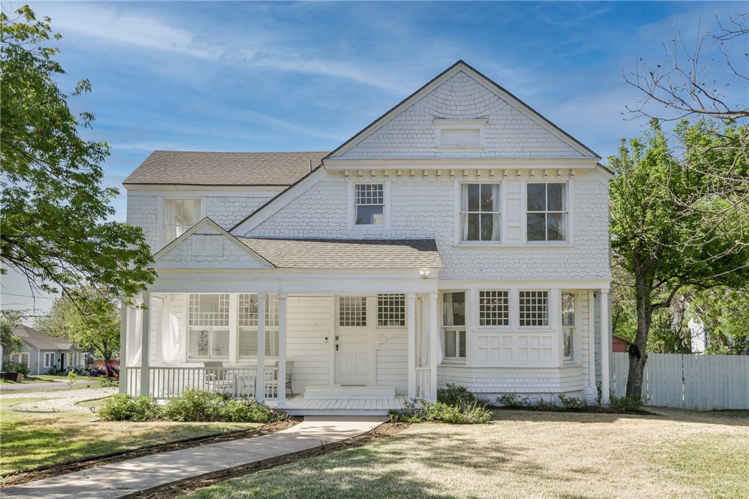 2325 Parrott Avenue Waco TX 76707
