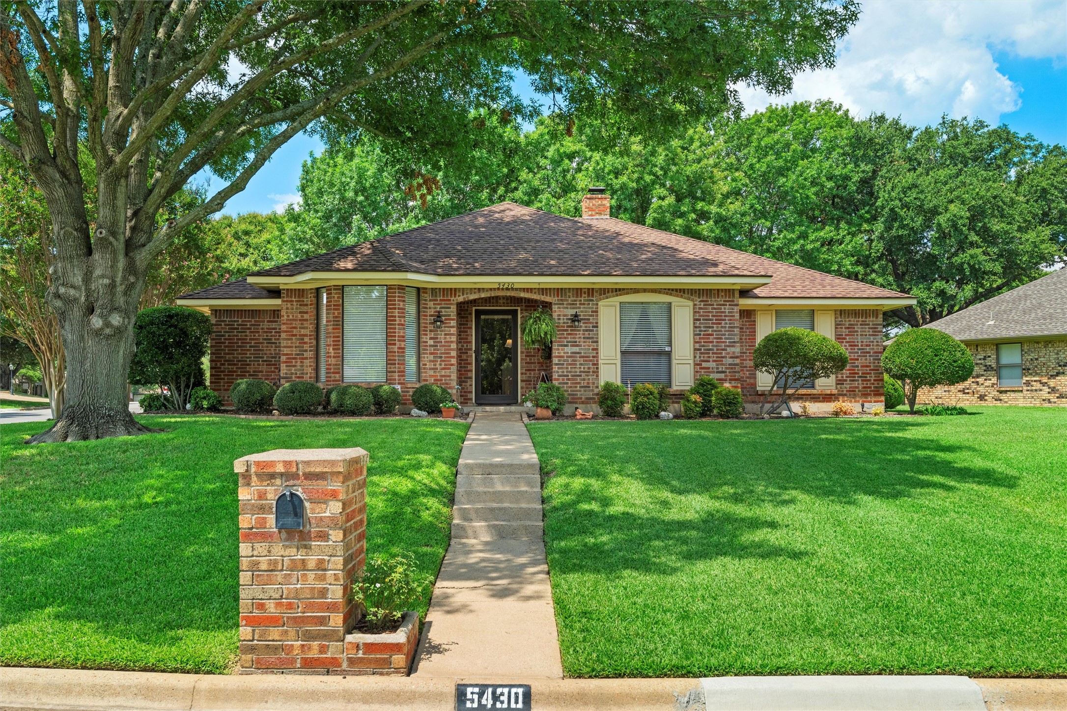 5430 Dana Point Drive Arlington TX 76017