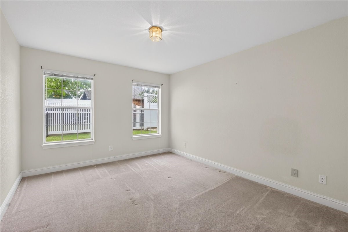 626 E Eubank Street Mabank TX 75147