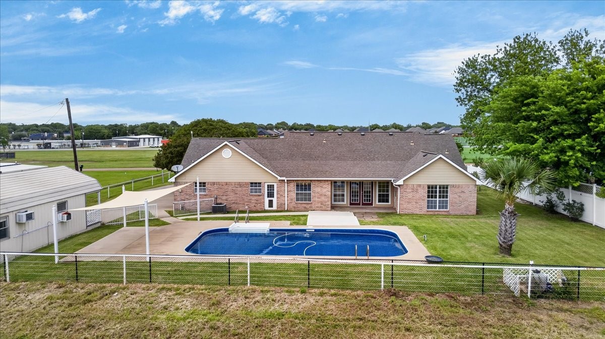 626 E Eubank Street Mabank TX 75147