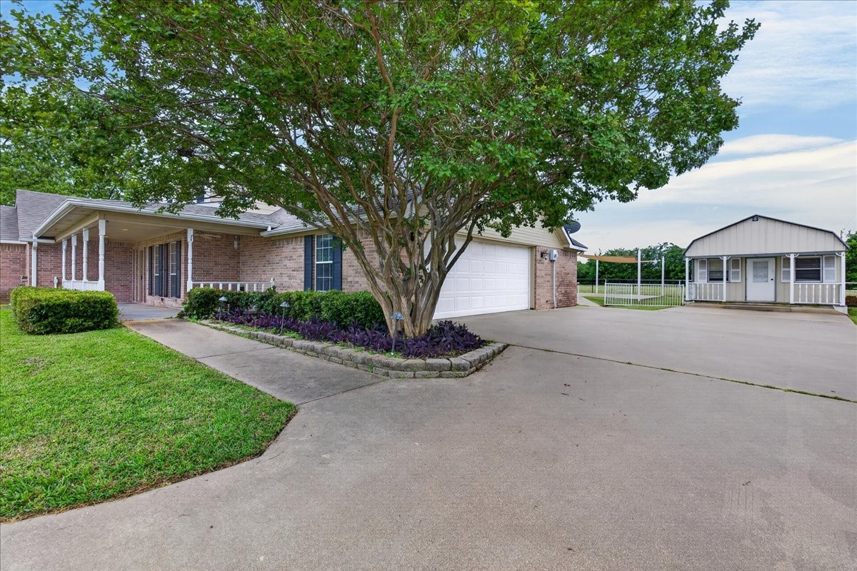 626 E Eubank Street Mabank TX 75147