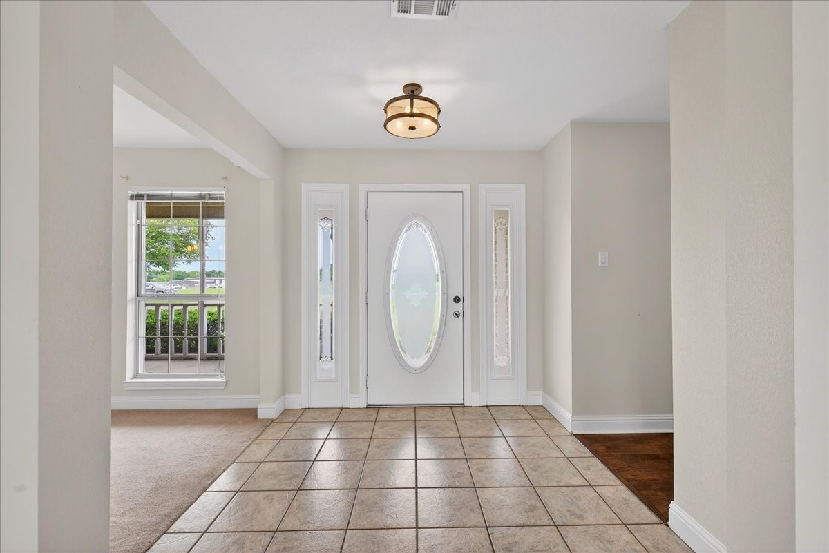 626 E Eubank Street Mabank TX 75147