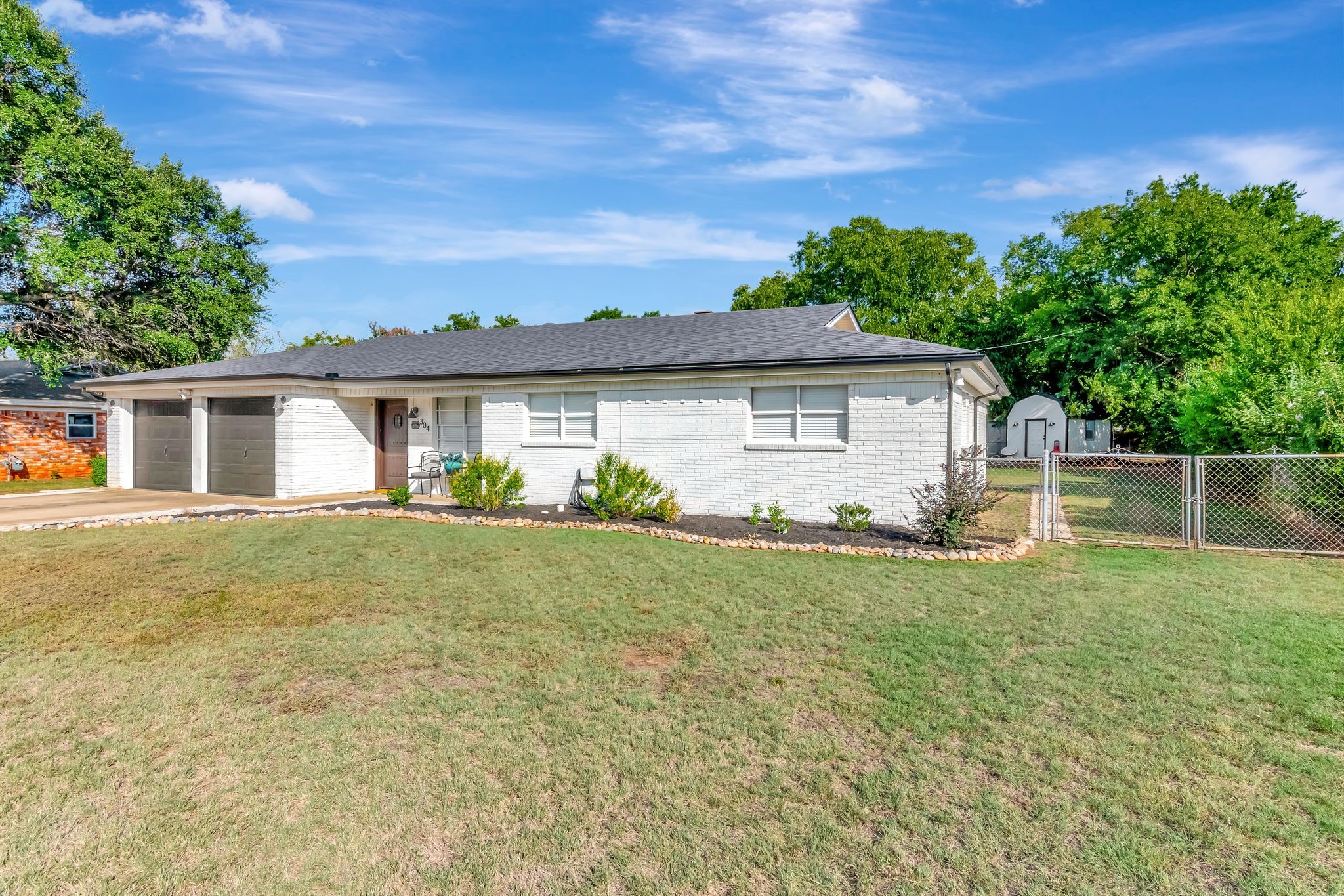304 Arcadia Street Hurst TX 76053