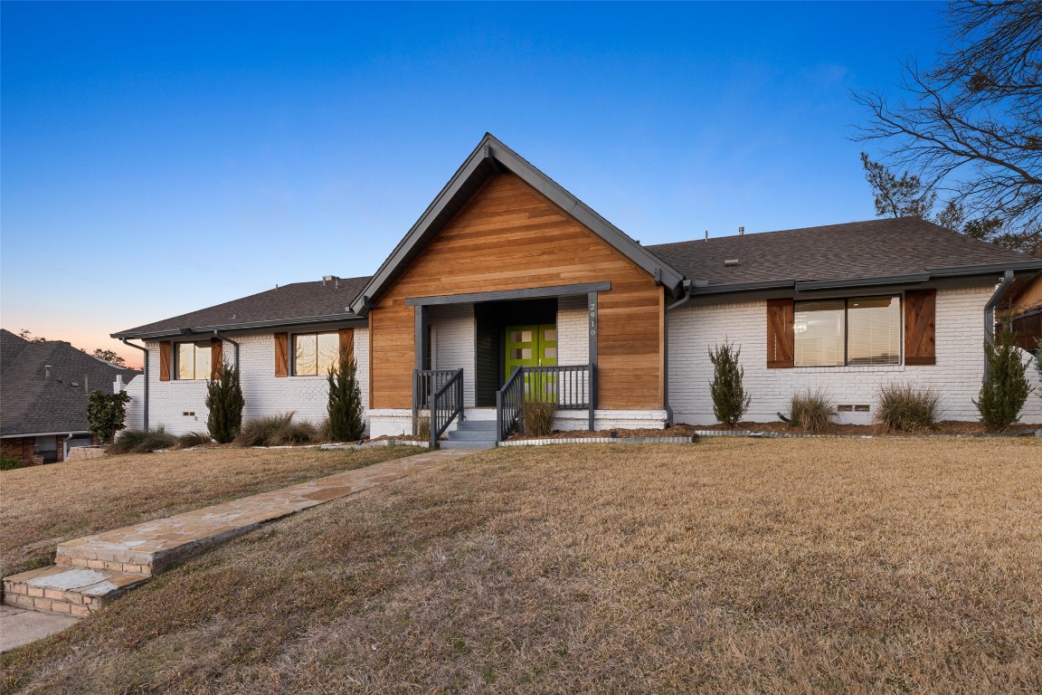 2910 S Country Club Road Garland TX 75043