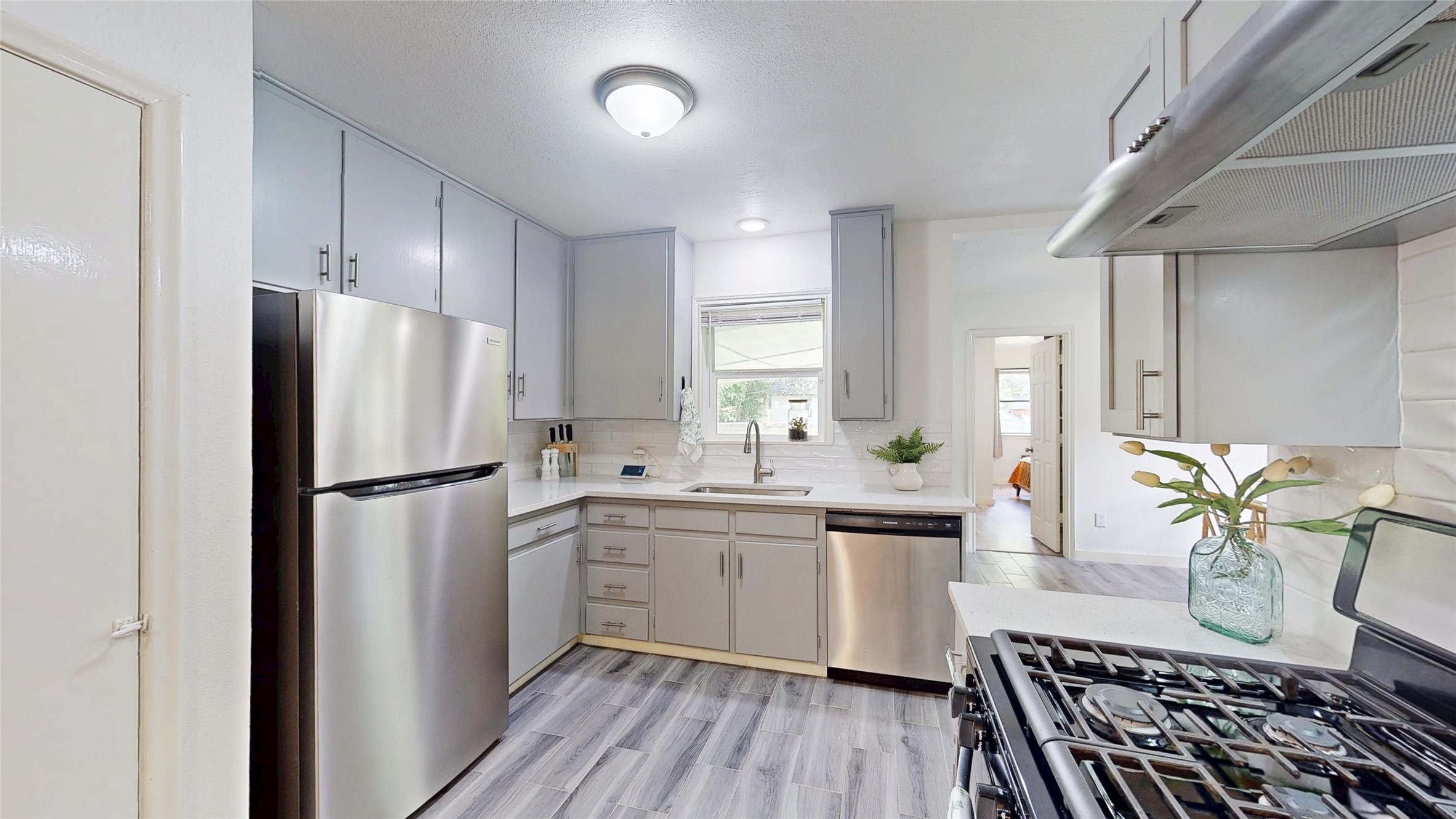 922 Tamara Lane Grand Prairie TX 75051