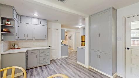 922 Tamara Lane Grand Prairie TX 75051