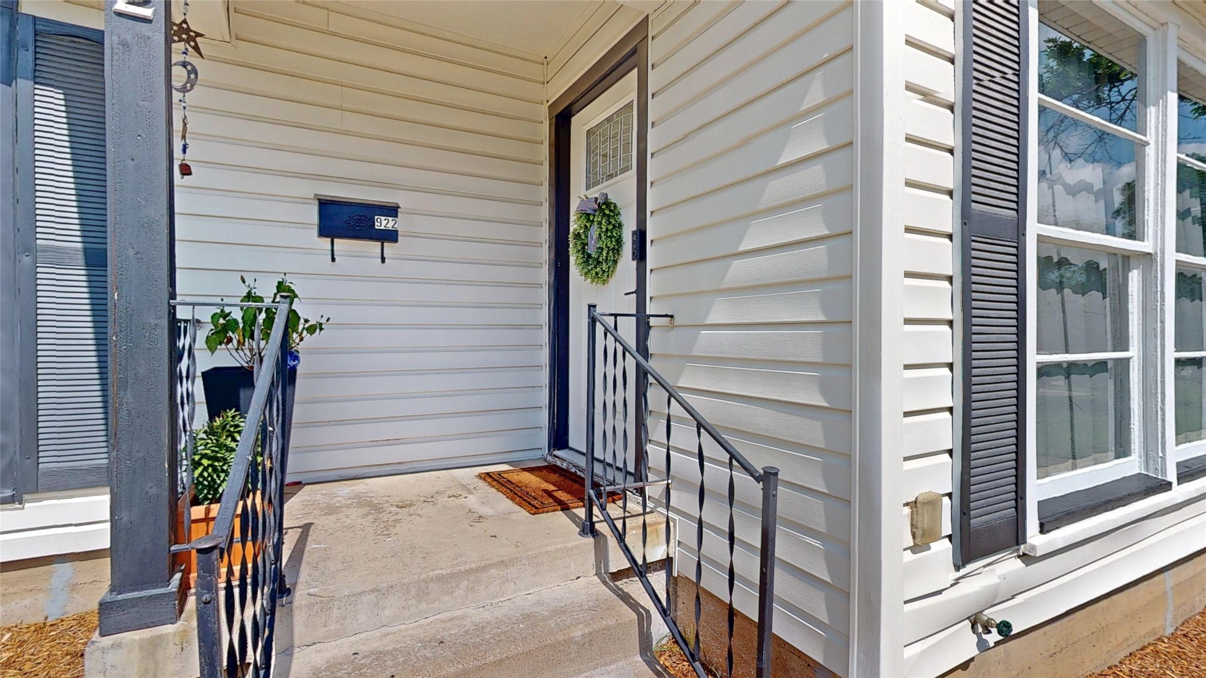 922 Tamara Lane Grand Prairie TX 75051