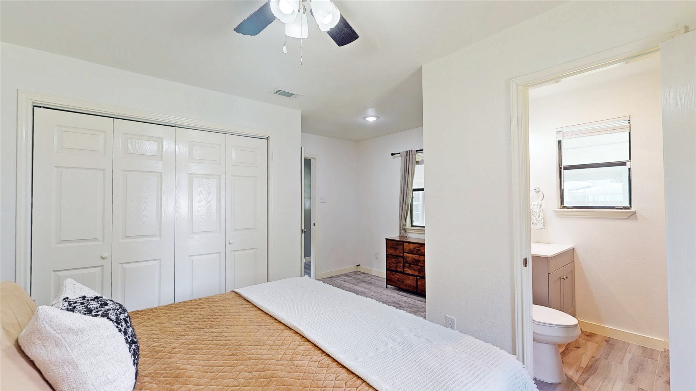 922 Tamara Lane Grand Prairie TX 75051