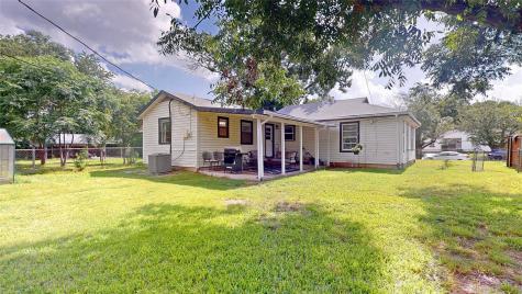 922 Tamara Lane Grand Prairie TX 75051