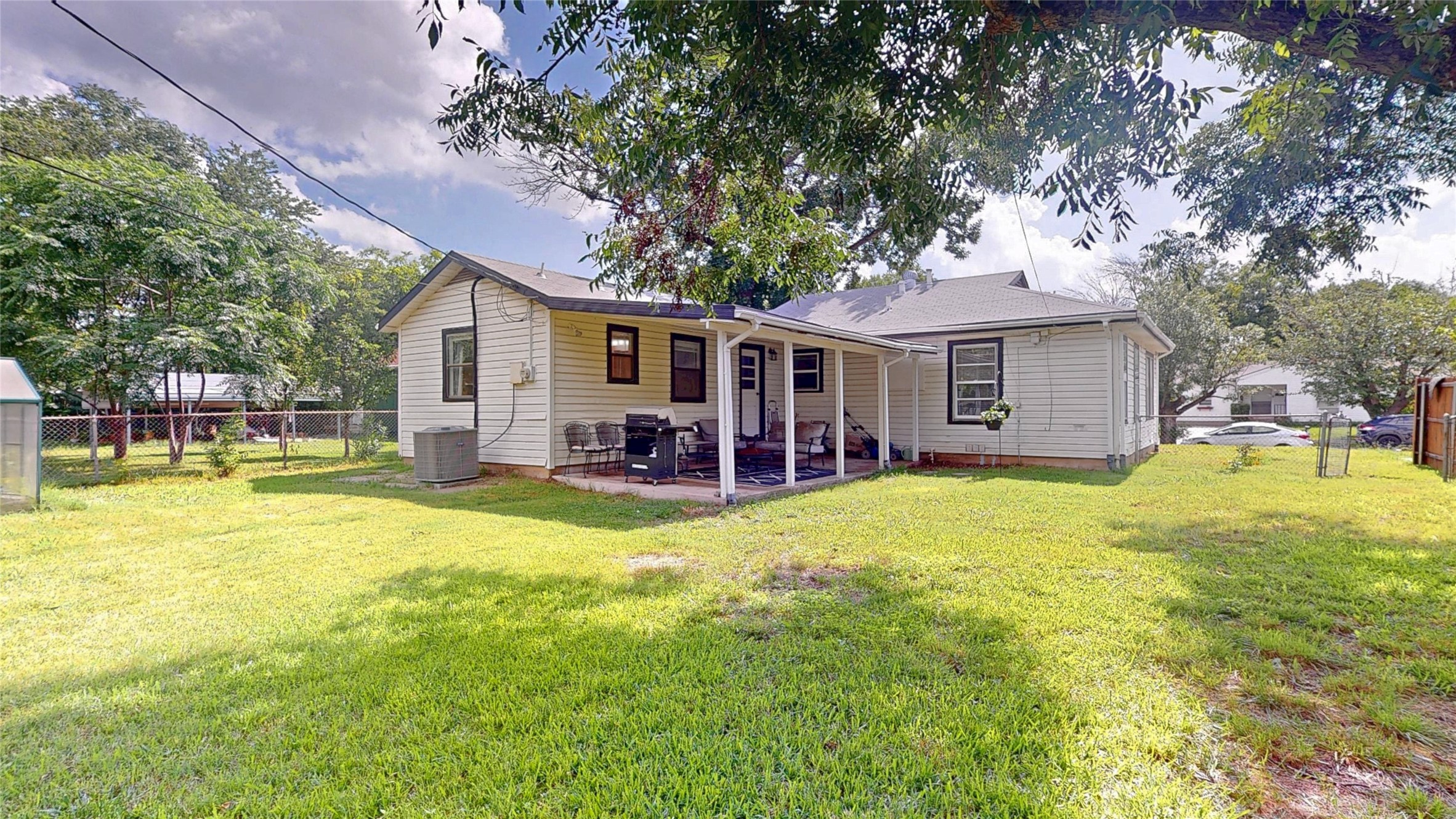 922 Tamara Lane Grand Prairie TX 75051