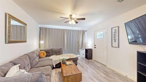 922 Tamara Lane Grand Prairie TX 75051