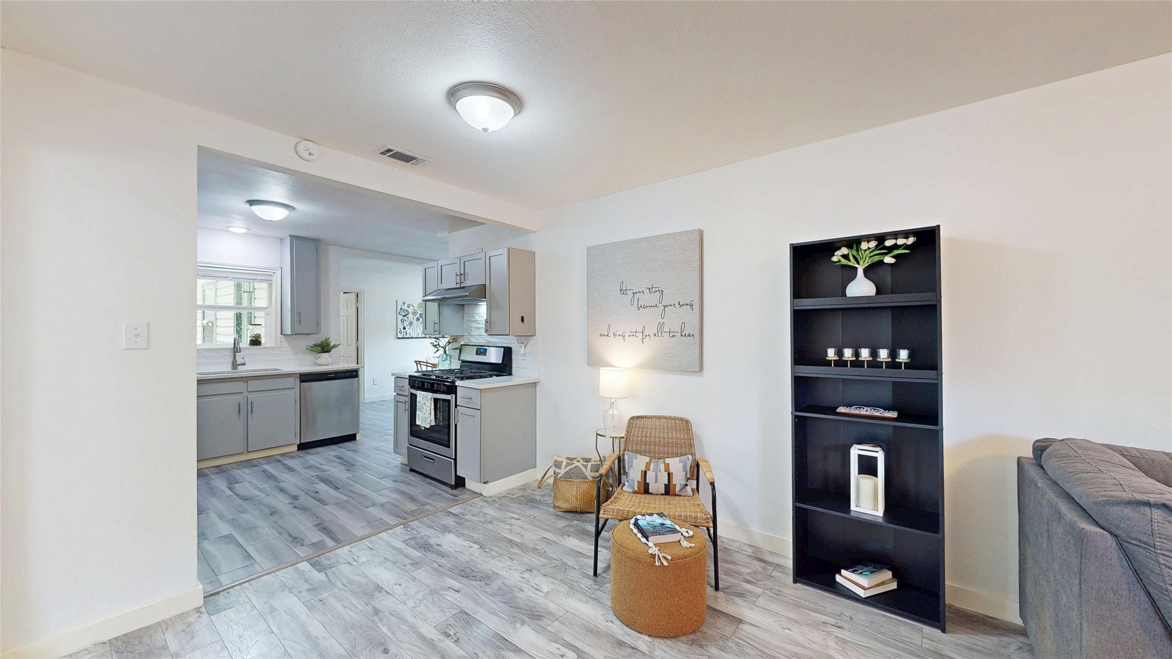 922 Tamara Lane Grand Prairie TX 75051