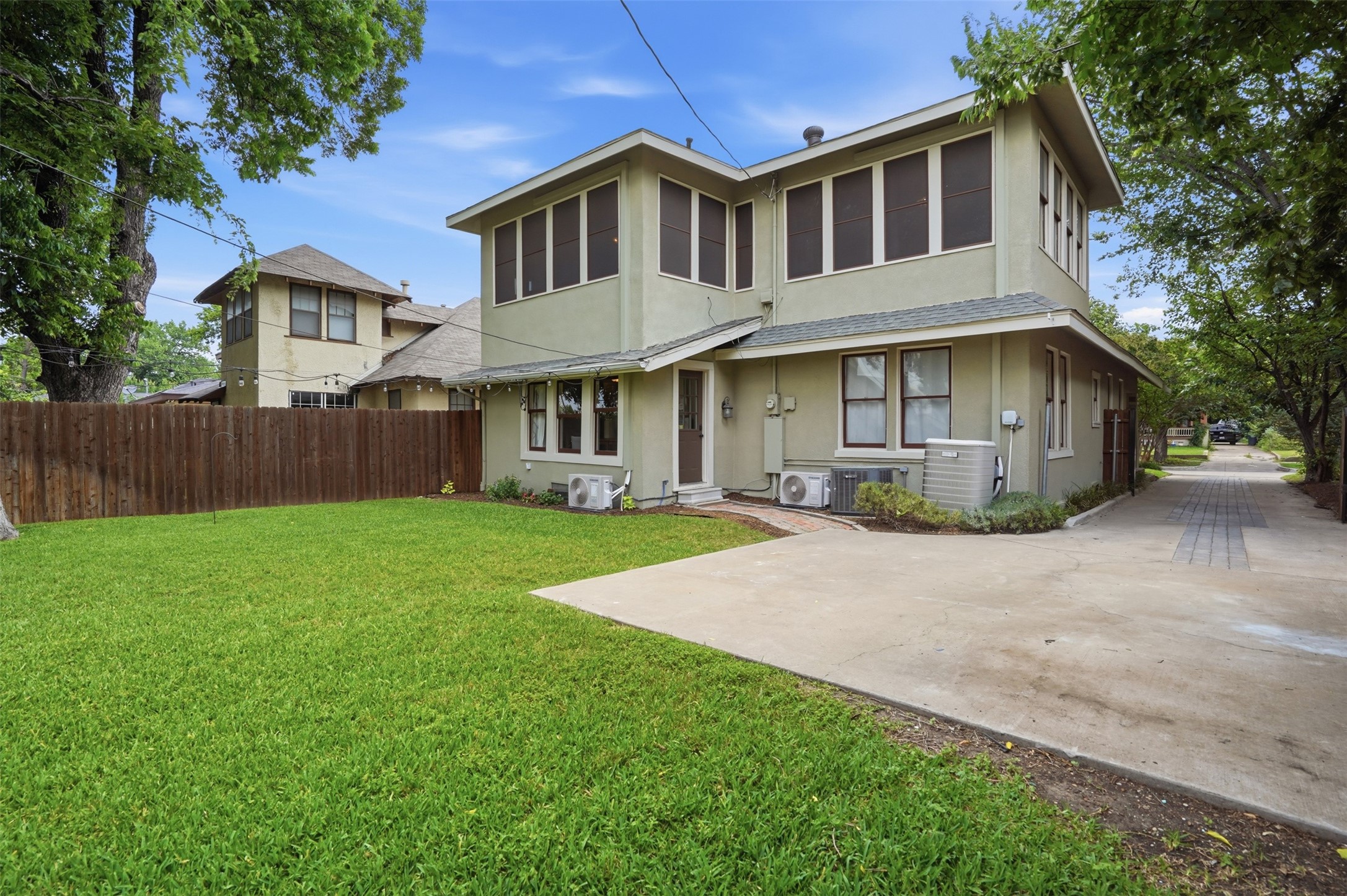 2212 Hurley Avenue Fort Worth TX 76110