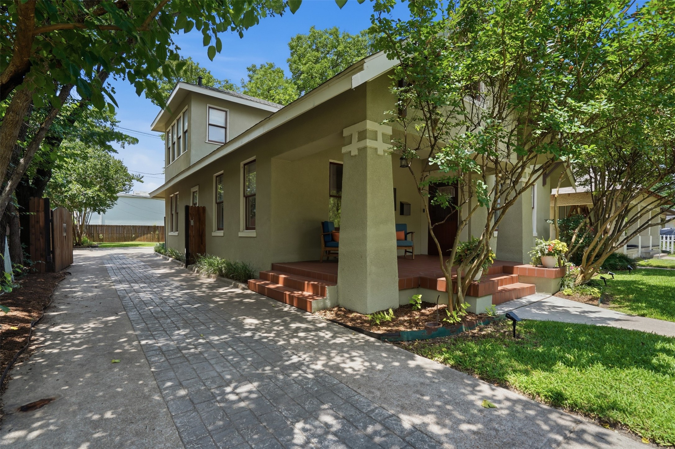 2212 Hurley Avenue Fort Worth TX 76110