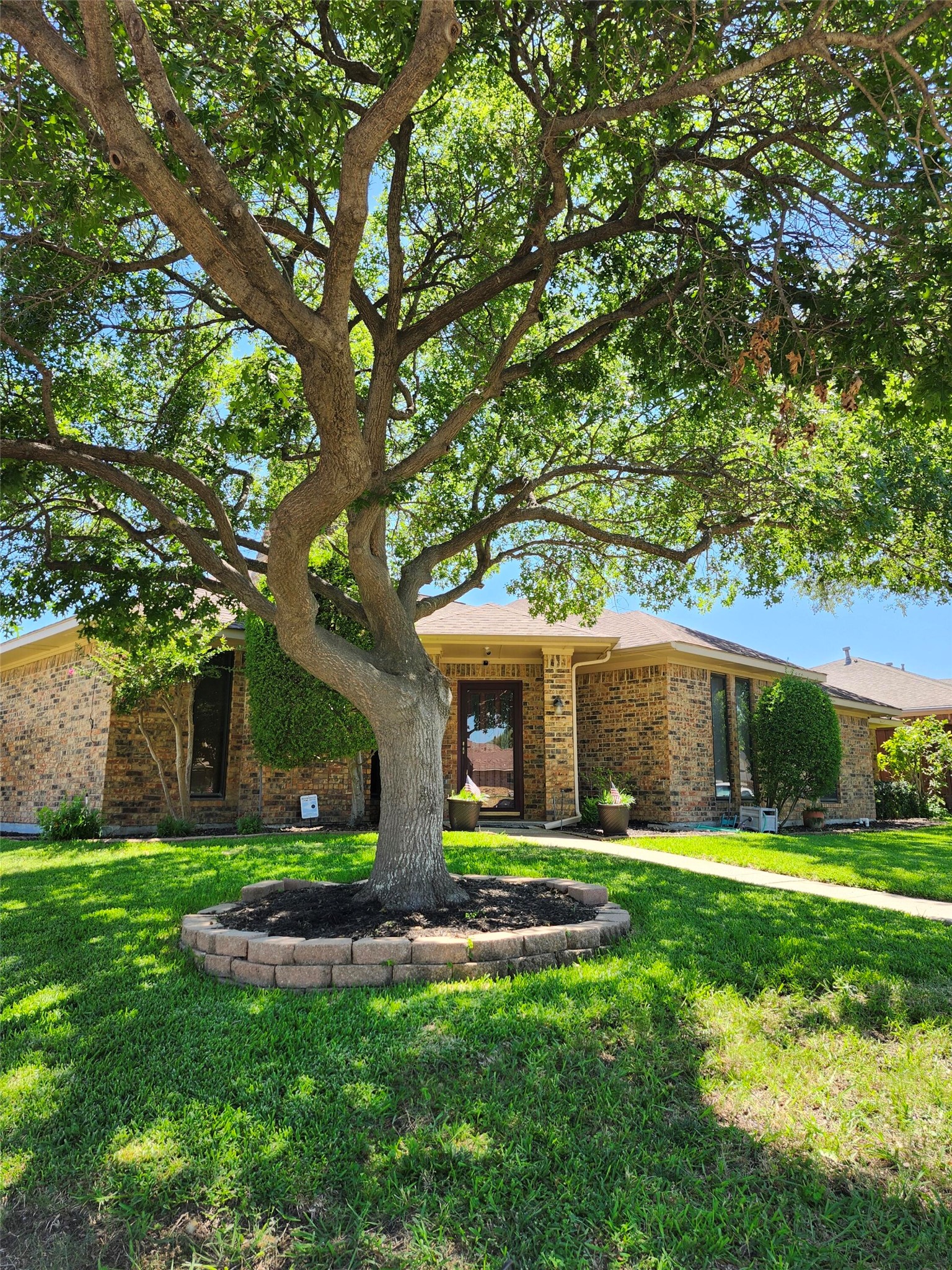 2112 Hunters Ridge Carrollton TX 75006