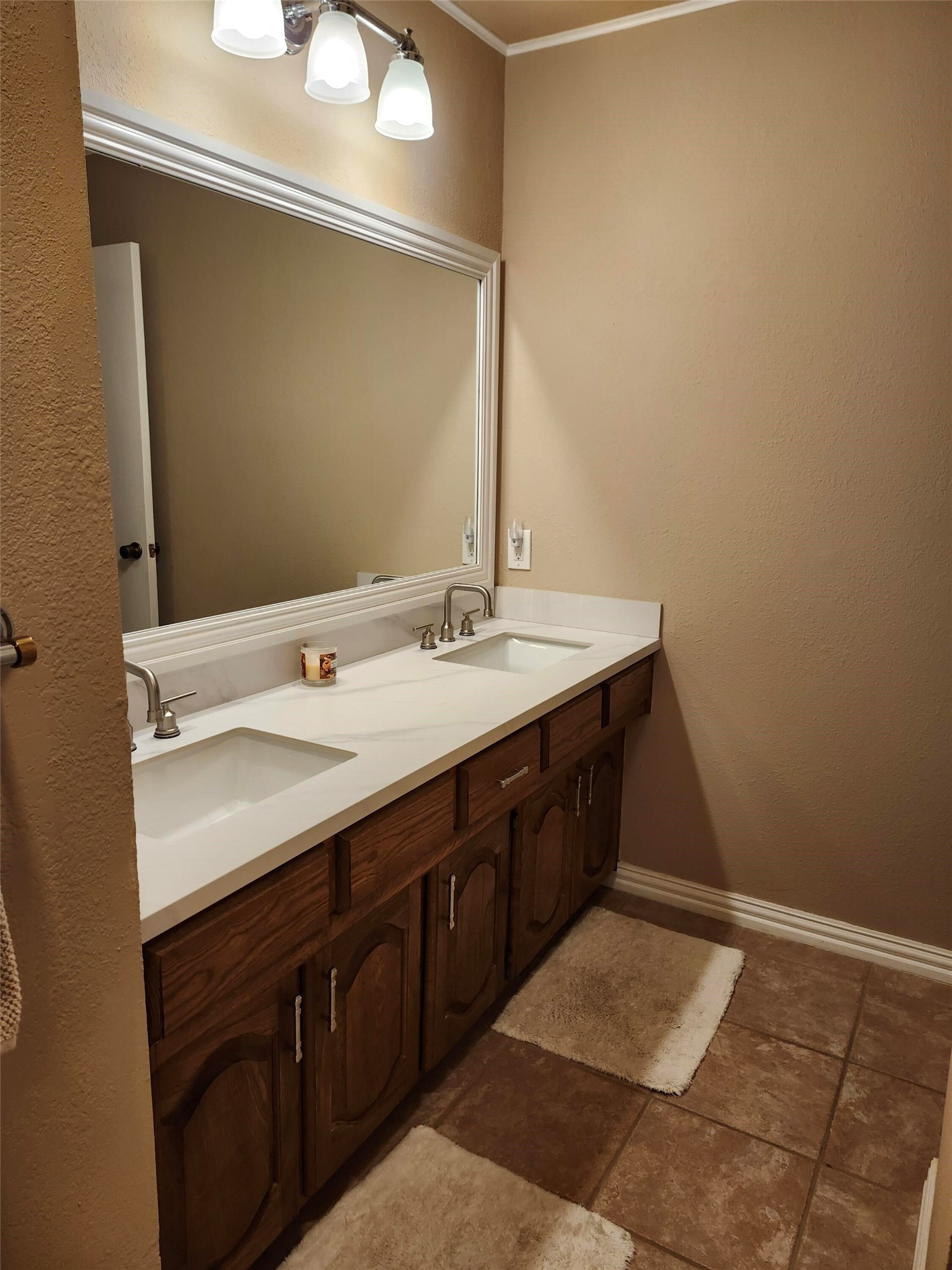 2112 Hunters Ridge Carrollton TX 75006