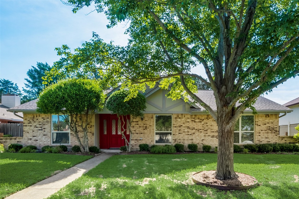 608 Robinlynn Street Mesquite TX 75149