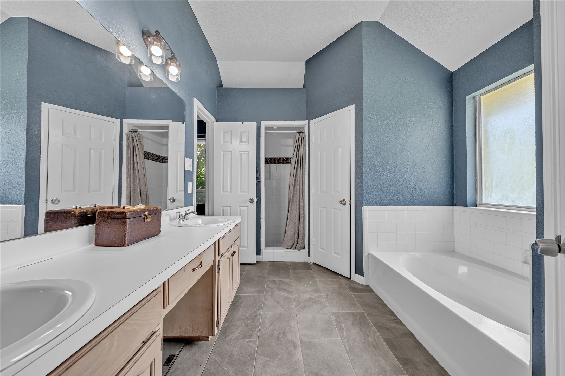 7937 Hunters Glen Drive Watauga TX 76148