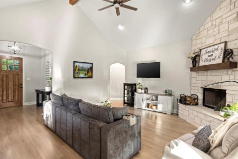 909 Summer Hill Lane Red Oak TX 75154