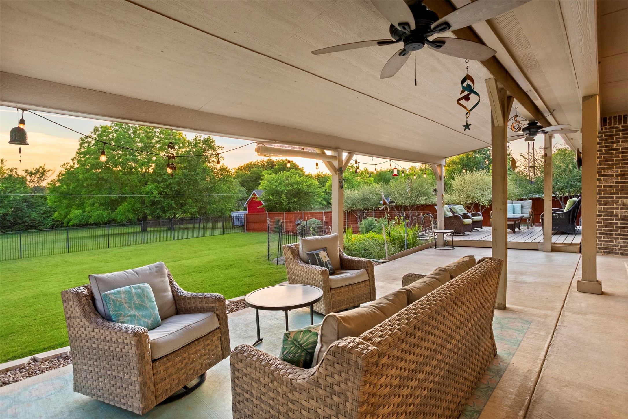 909 Summer Hill Lane Red Oak TX 75154