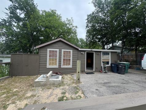 2806 NW Loraine Street Fort Worth TX 76106