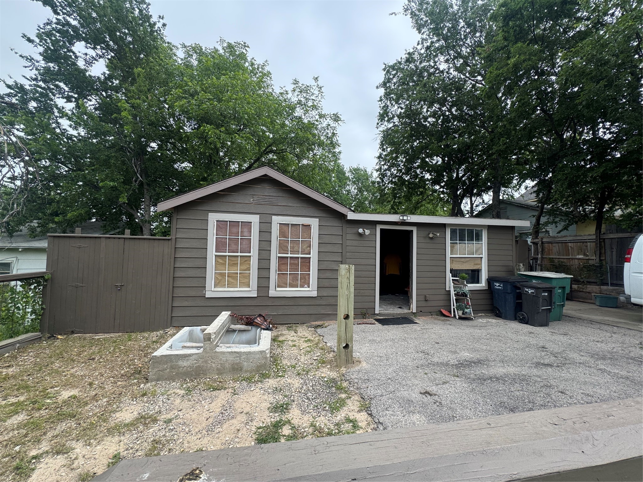 2806 NW Loraine Street Fort Worth TX 76106