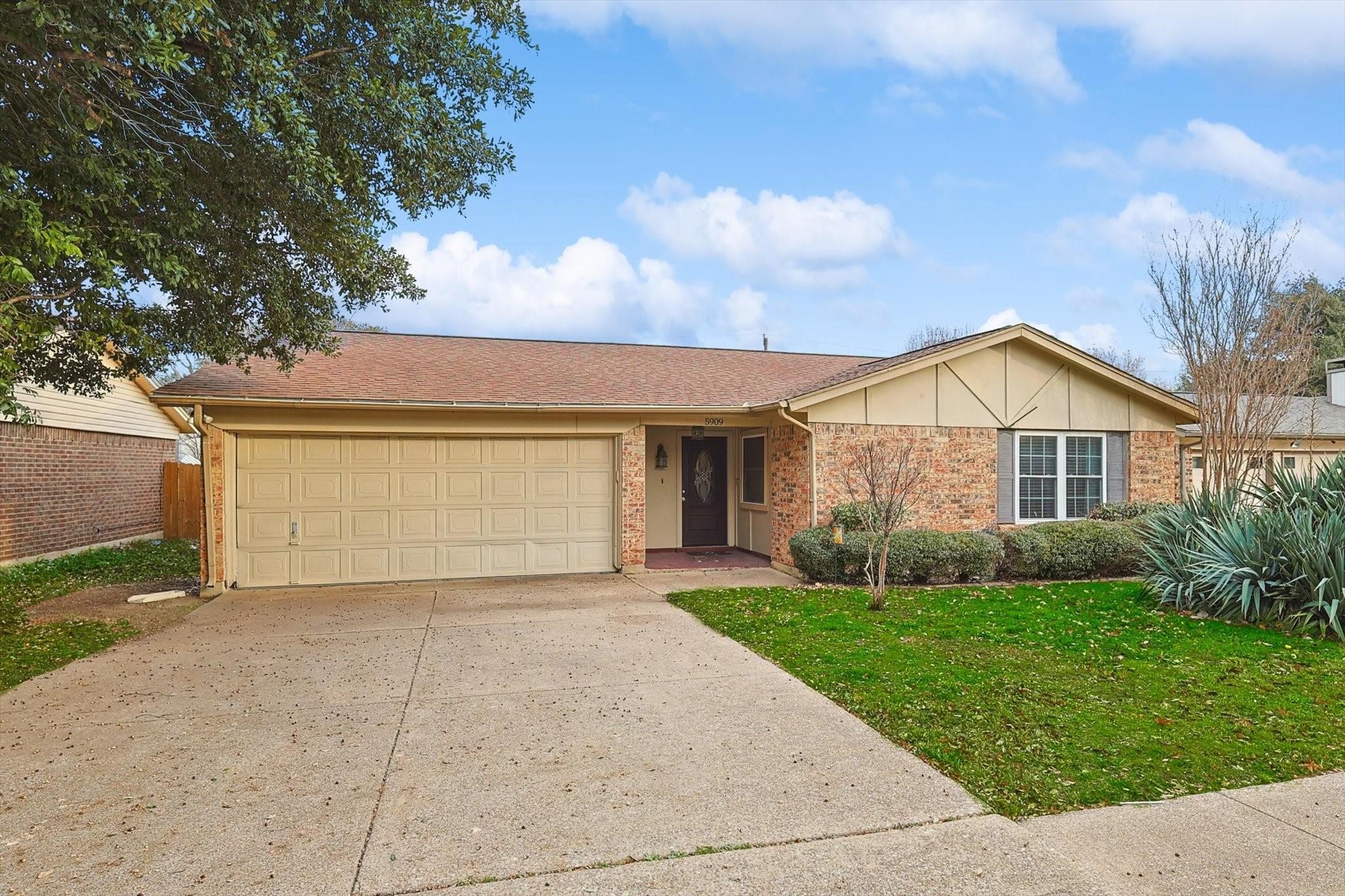 5909 Oak Hill Road Watauga TX 76148