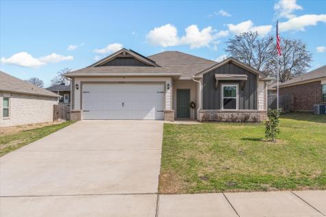 17494 Stacy Street Lindale TX 75771