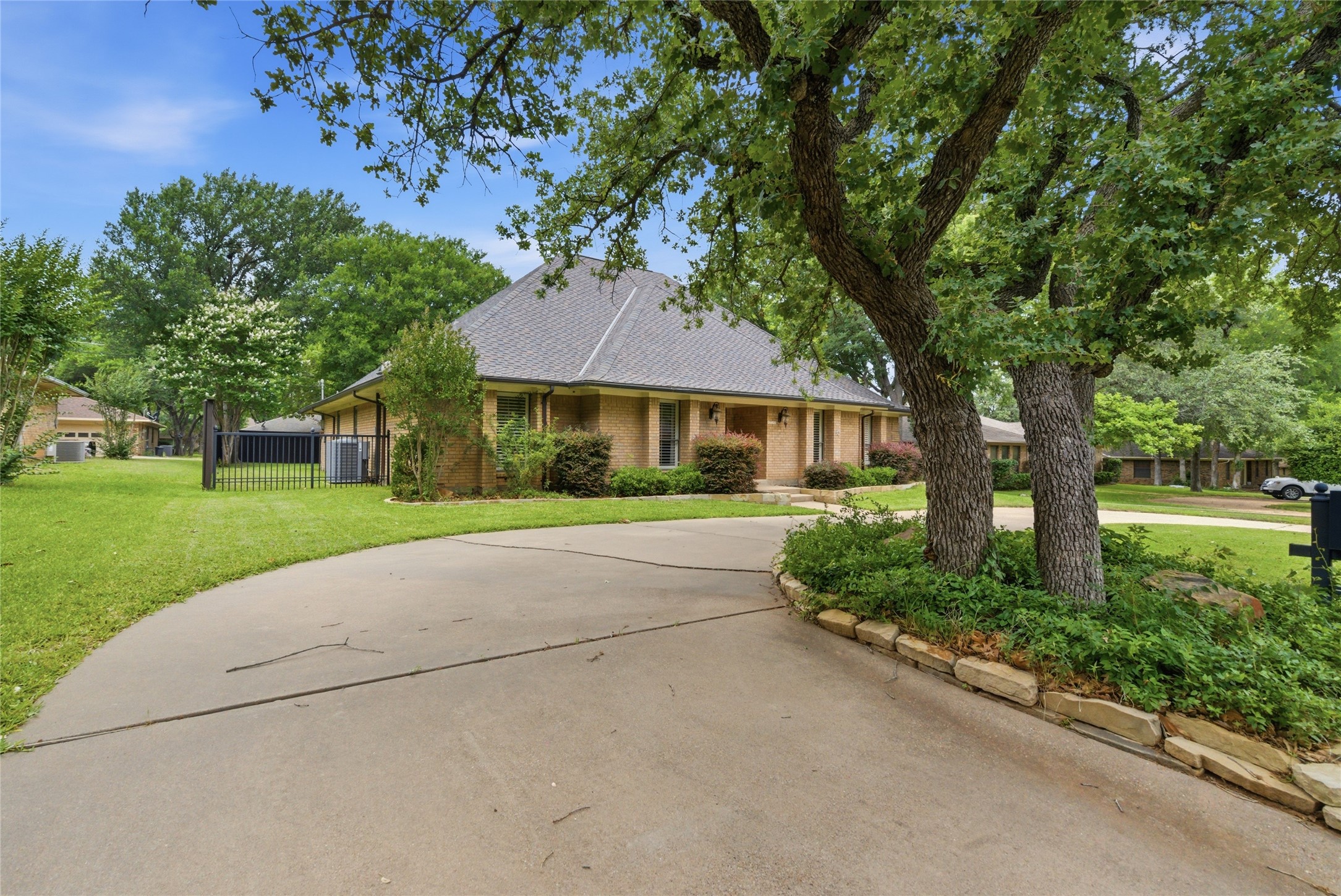 1515 Oak Forest Drive Graham TX 76450