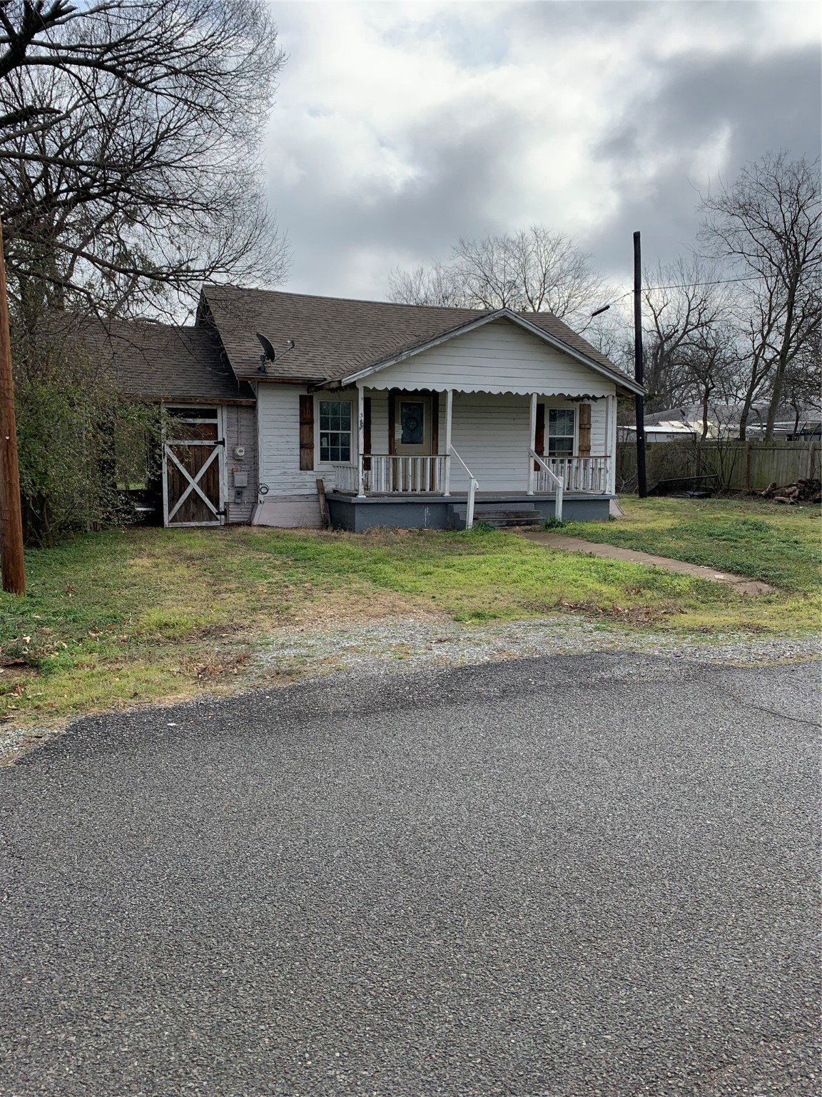 304 N Gowdy Street Whitewright TX 75491