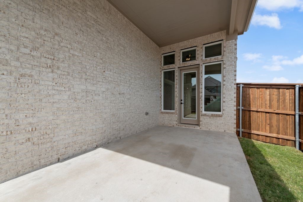 656 Blakelys Way Fate TX 75189