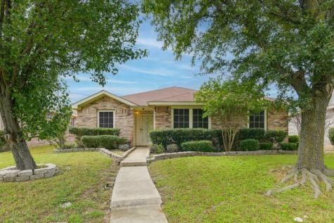 2422 Meadowgate Lane Lancaster TX 75134