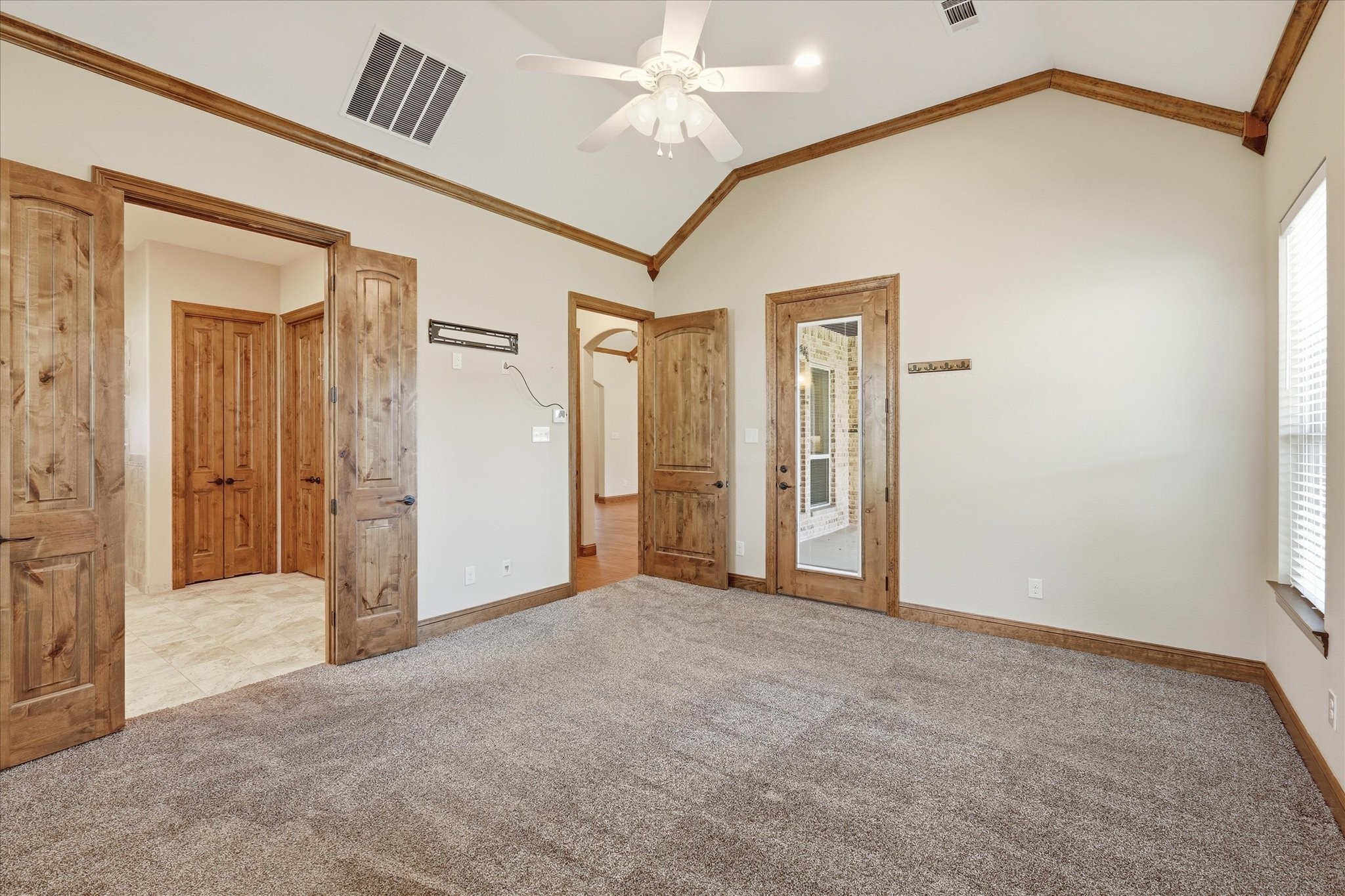 108 S Walnut Street Roanoke TX 76262
