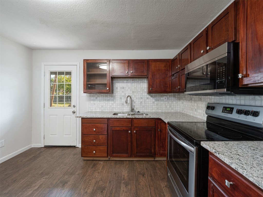 3709 S Jones Street Fort Worth TX 76110