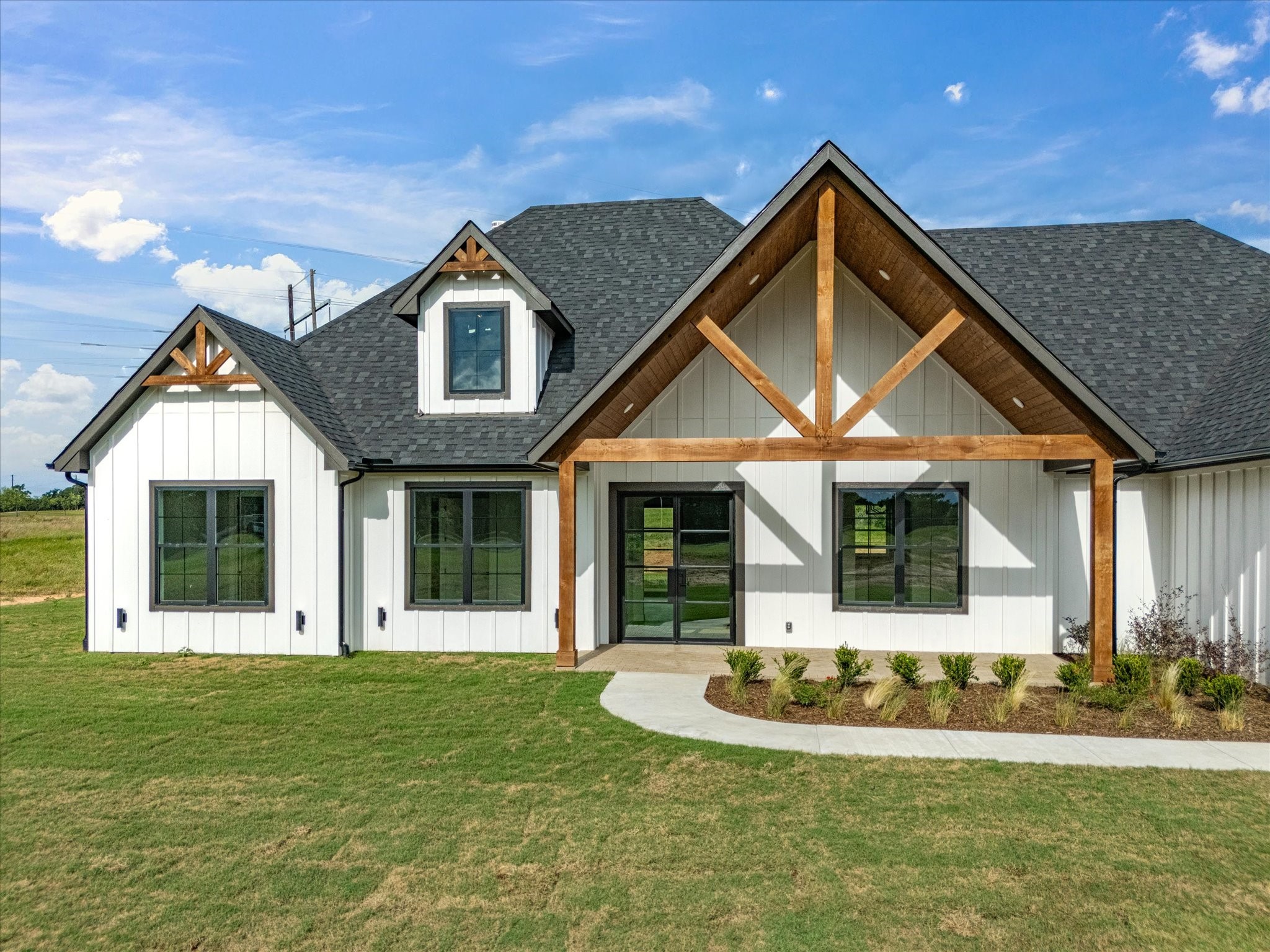 108 Bear Cat Court Alvord TX 76225